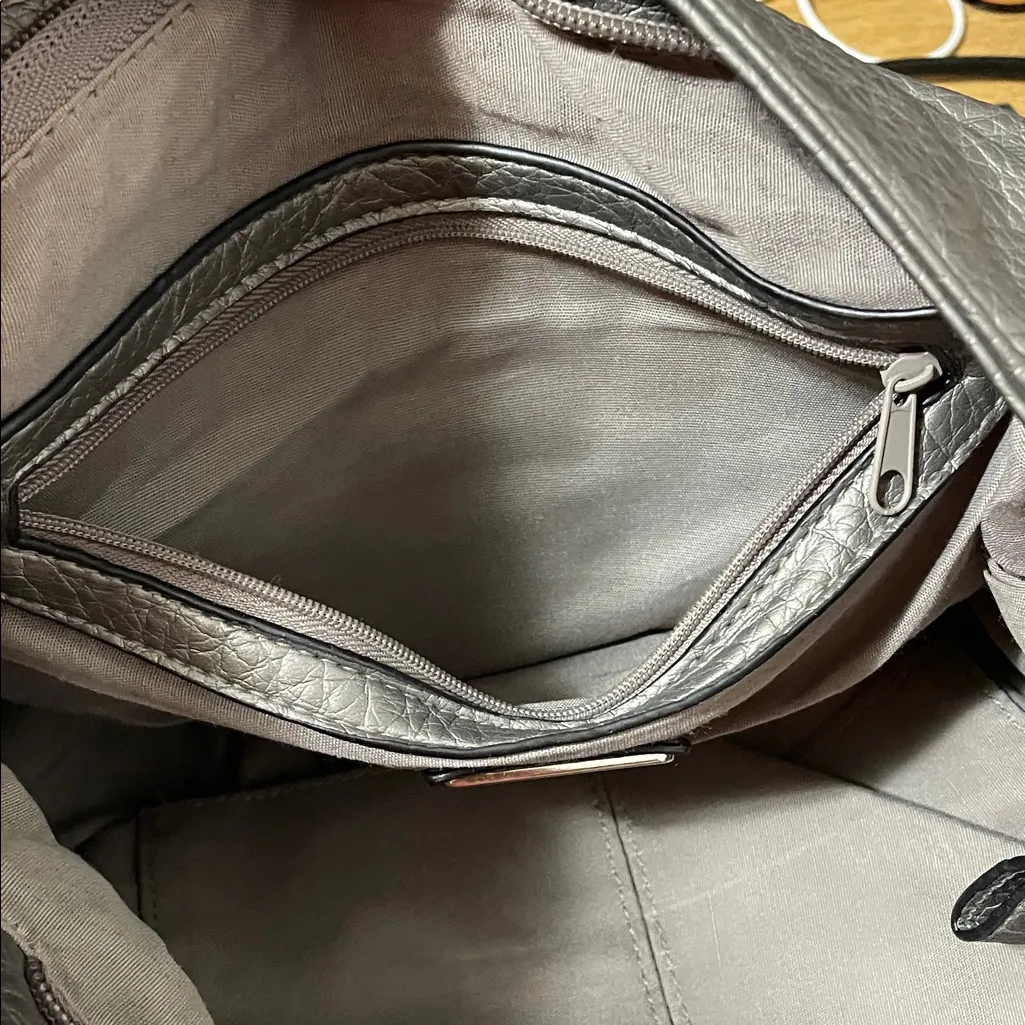 👽👽👽BOGOHO 👽👽👽Rosetti Metallic Gray Shoulder Bag - Image 11