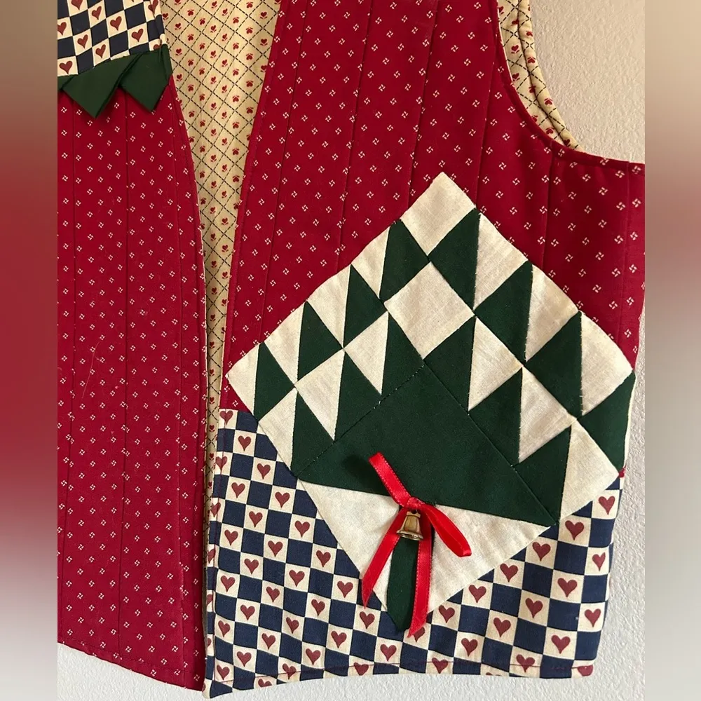 Unique Vintage Christmas Quilted Vest S/M - Image 3