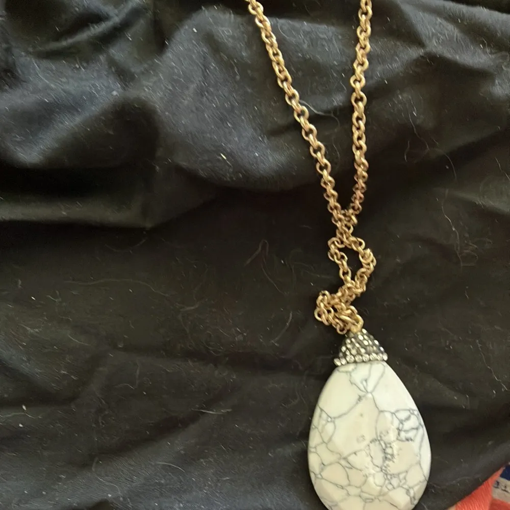 Lovely ladies necklace - Image 3