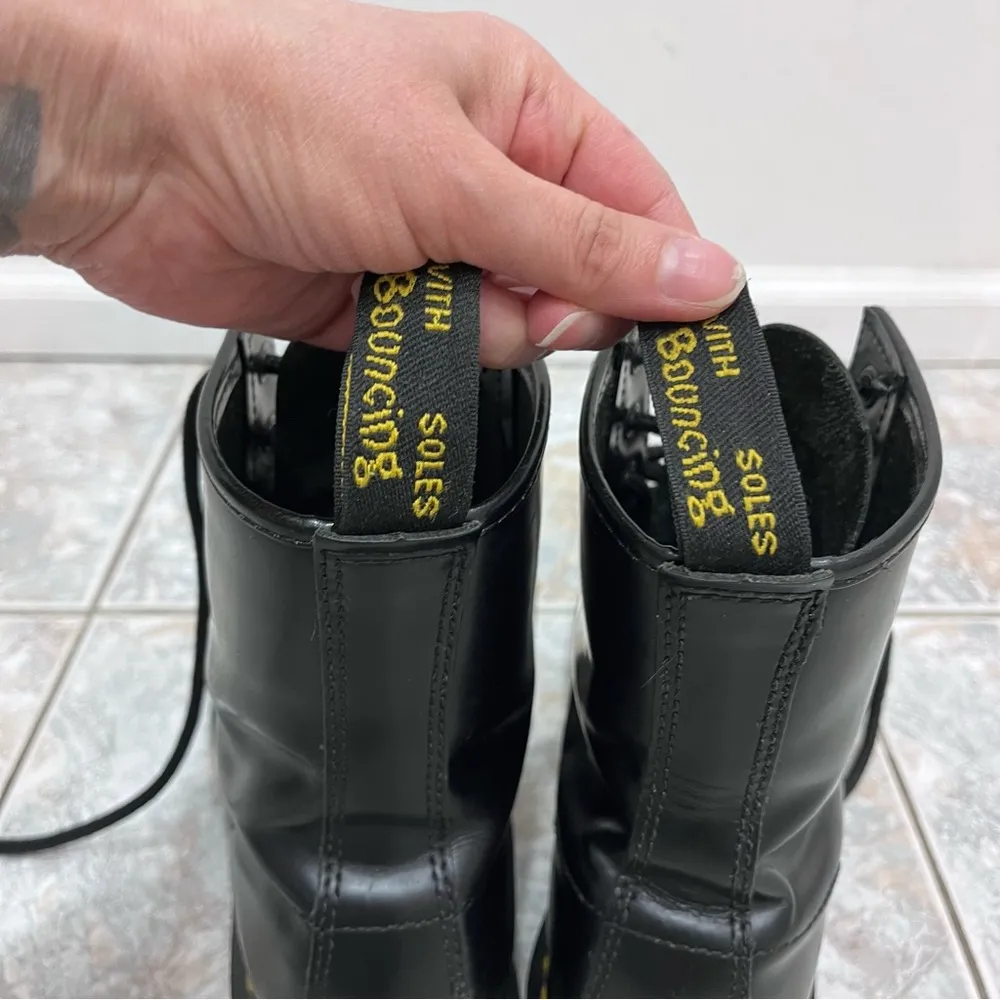 Dr Martens Black 1460 Smooth leather lace up boots 8 *NO INSOLES* - Image 4