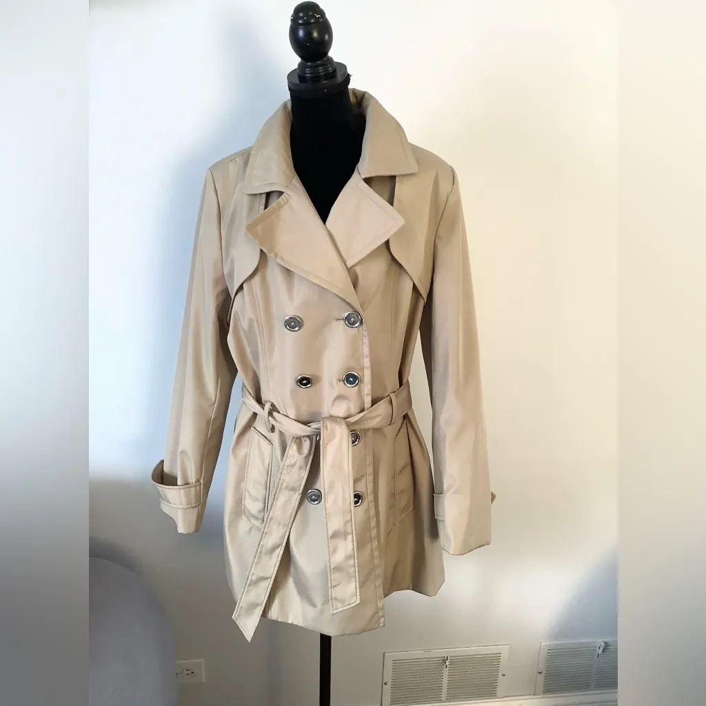 Elegant trench coat for spring 🌸 - Image 2