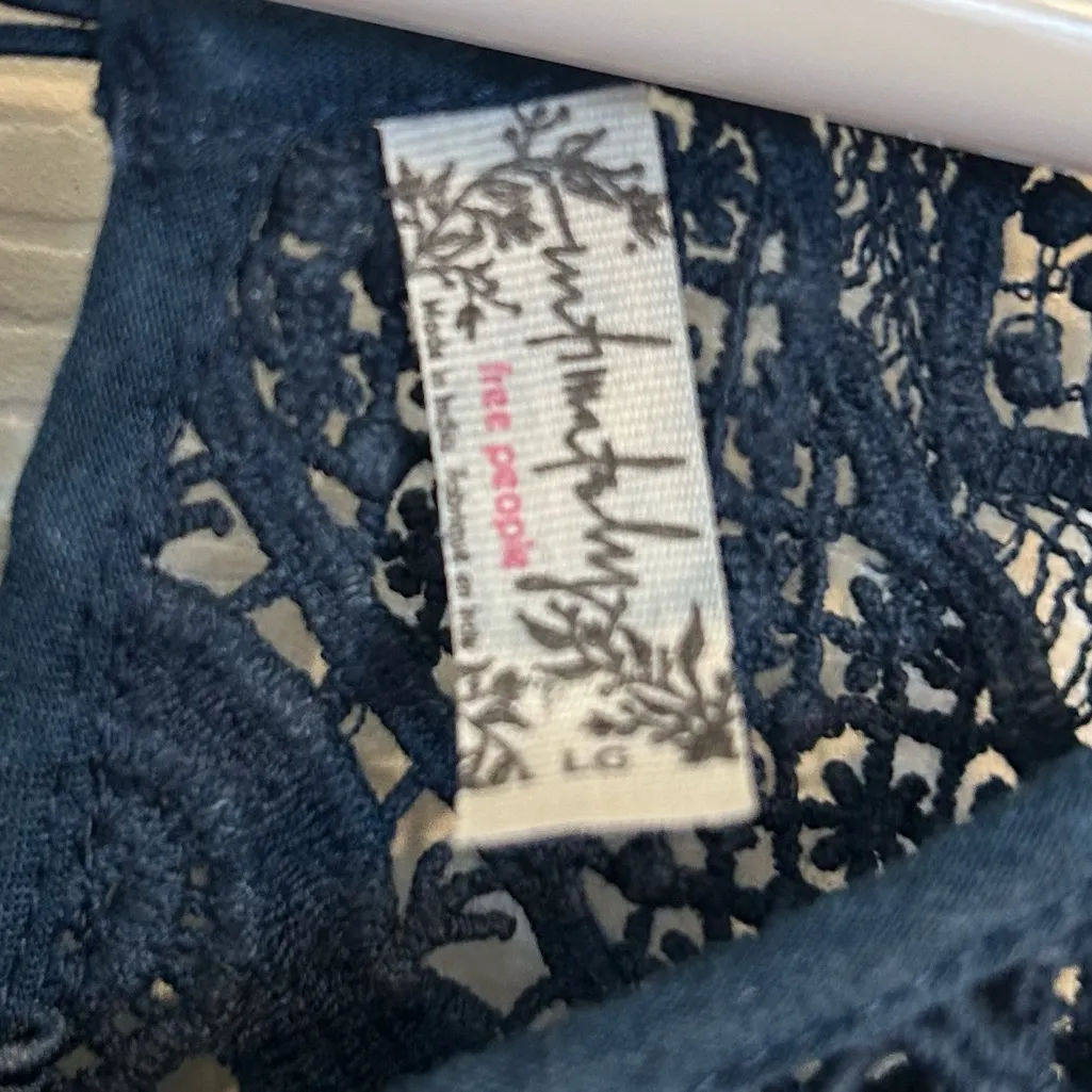 Free people intimately Navy Pink Shea Crochet Halter Mini Dress sz L coverup - Image 4