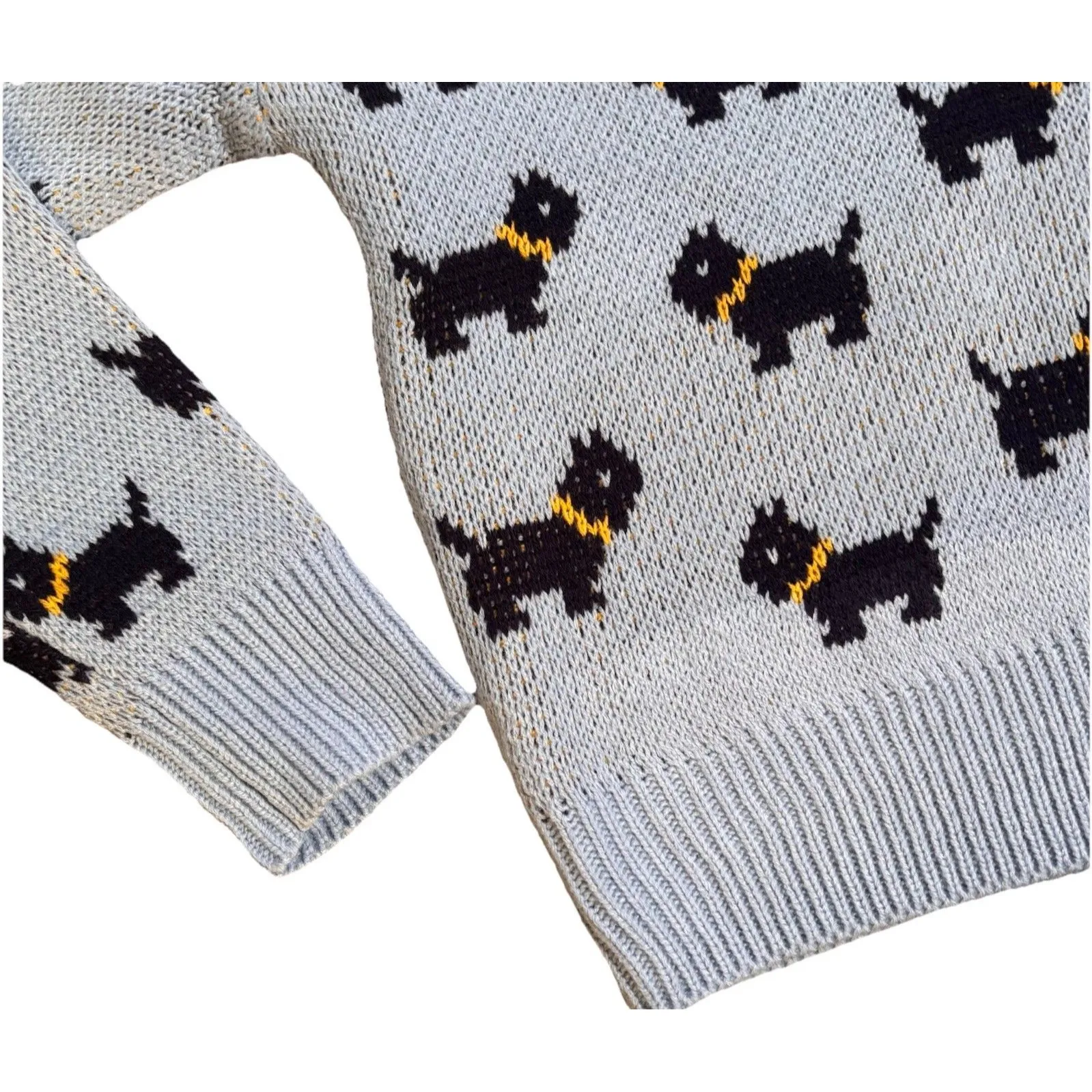 Netflix Original Official Stranger Things Scotties Erica Season 5 Sweater Small - Image 3