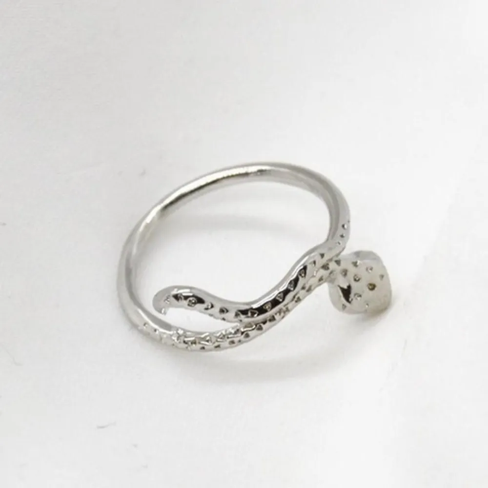 Minimal Snake Ring Silver - Image 2