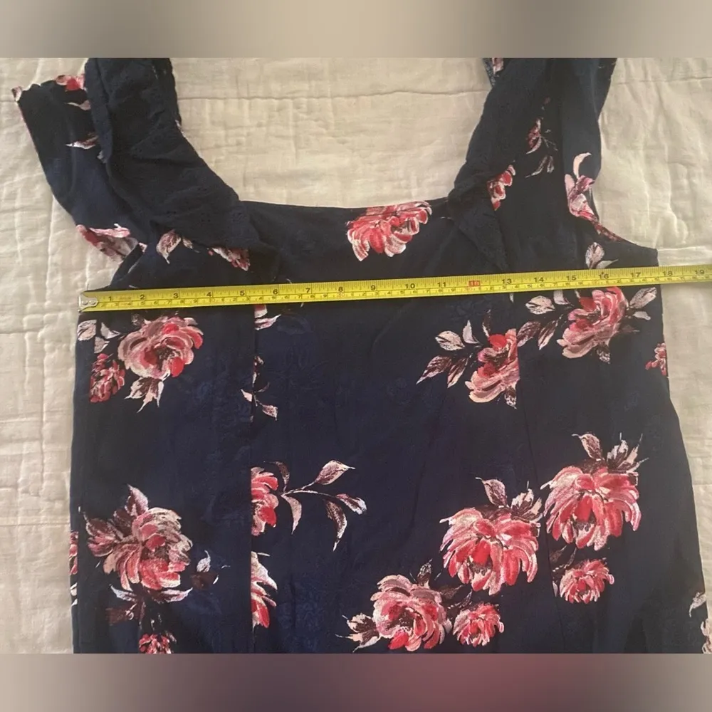 Maurices Navy Blue Floral Eyelet Trim Flutter Sleeve Top Summer Spring Blouse M - Image 8