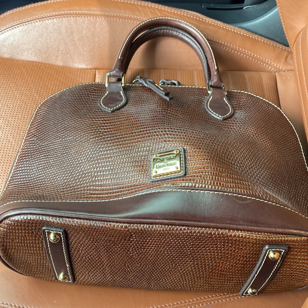 Classic Dooney & Bourke purse - Image 2