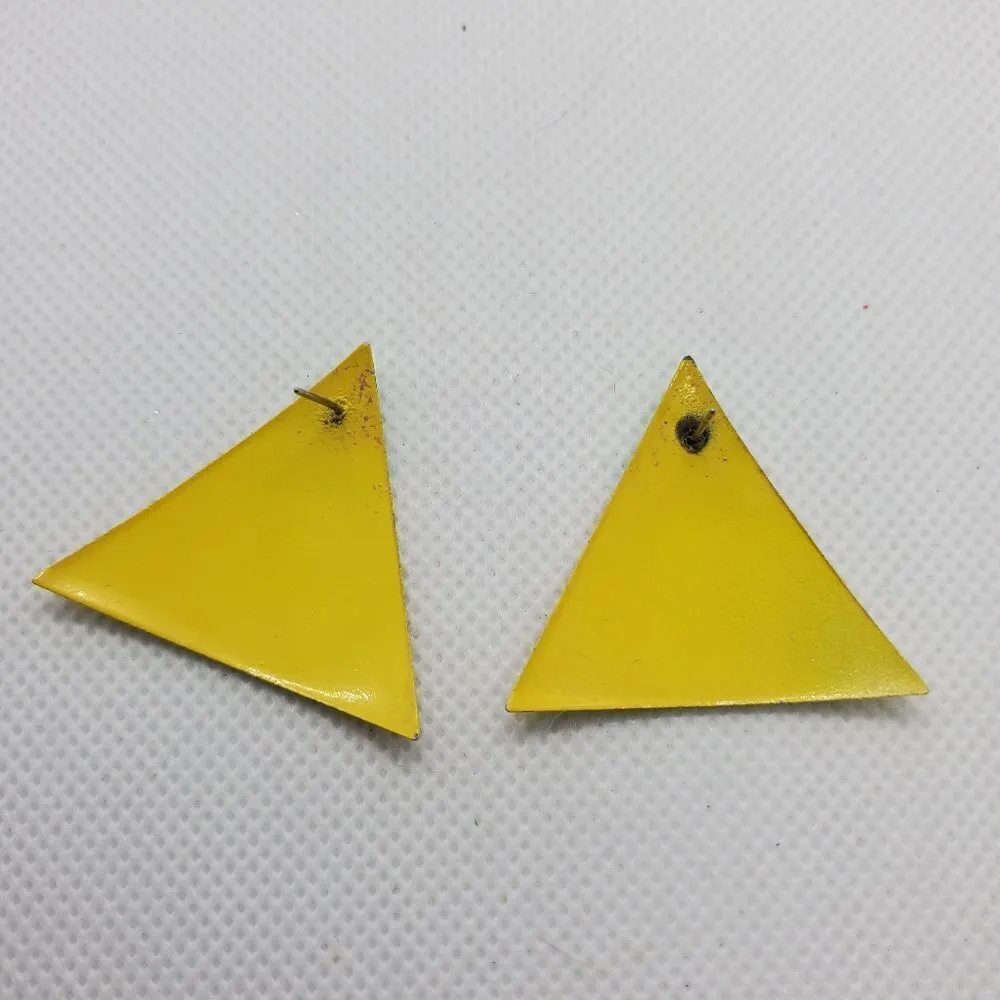Vintage Triangular Earrings Yellow - Image 3