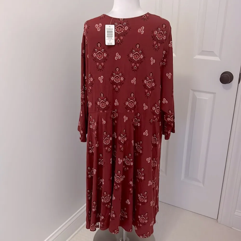 Torrid  Red Floral Jersey Wrap Dress - Image 4