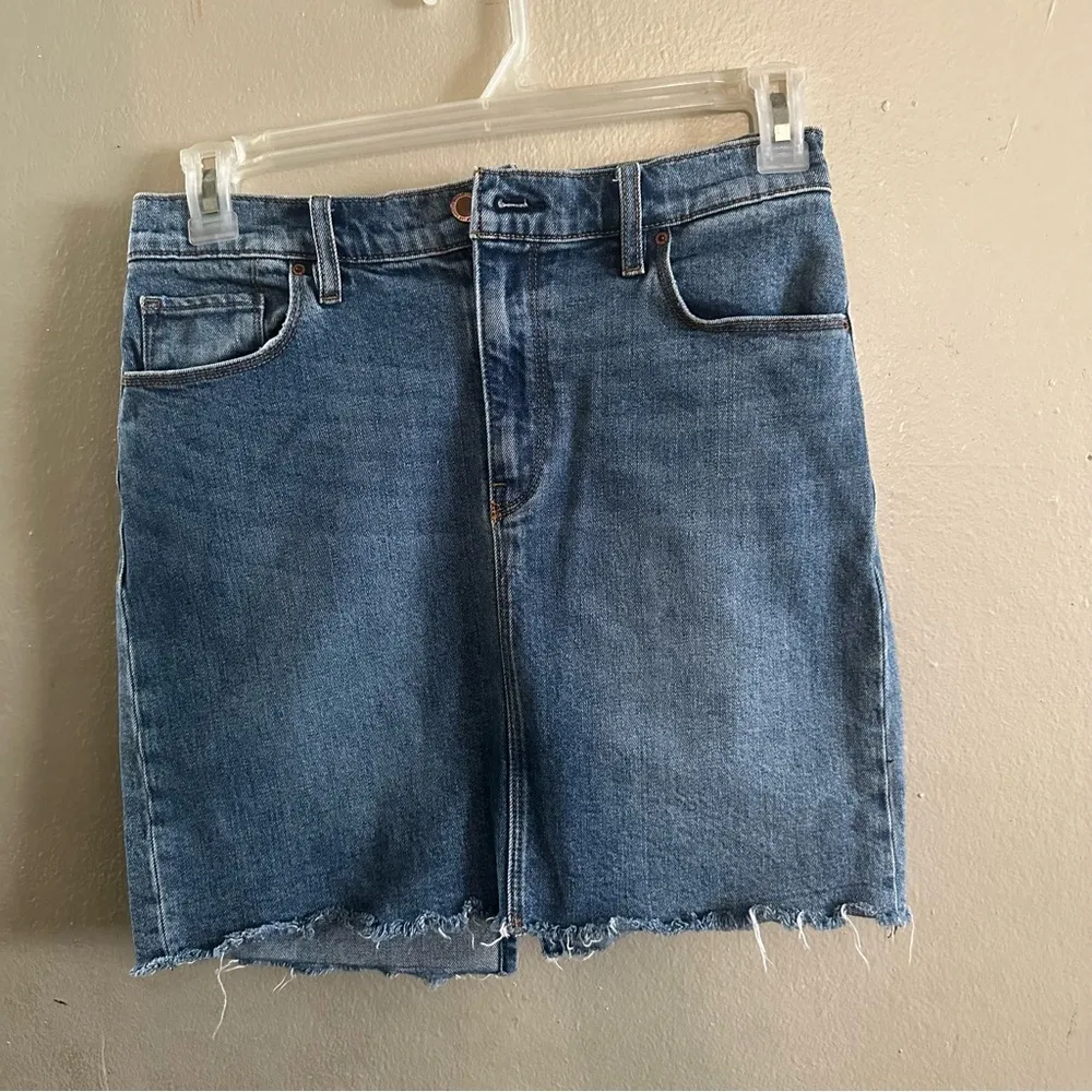 HUDSON LULU RAW HEM MINI JEAN SKIRT IN VROOM BLUE WASH 27 FRAYED - Image 3