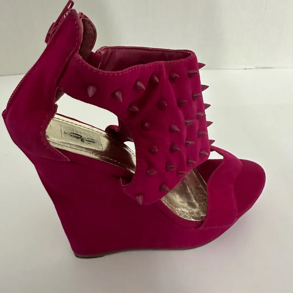 City Snappers Studded Platform Wedges Size 8.5 Spiked Heels Zip Back Rocker Y2K - Image 6
