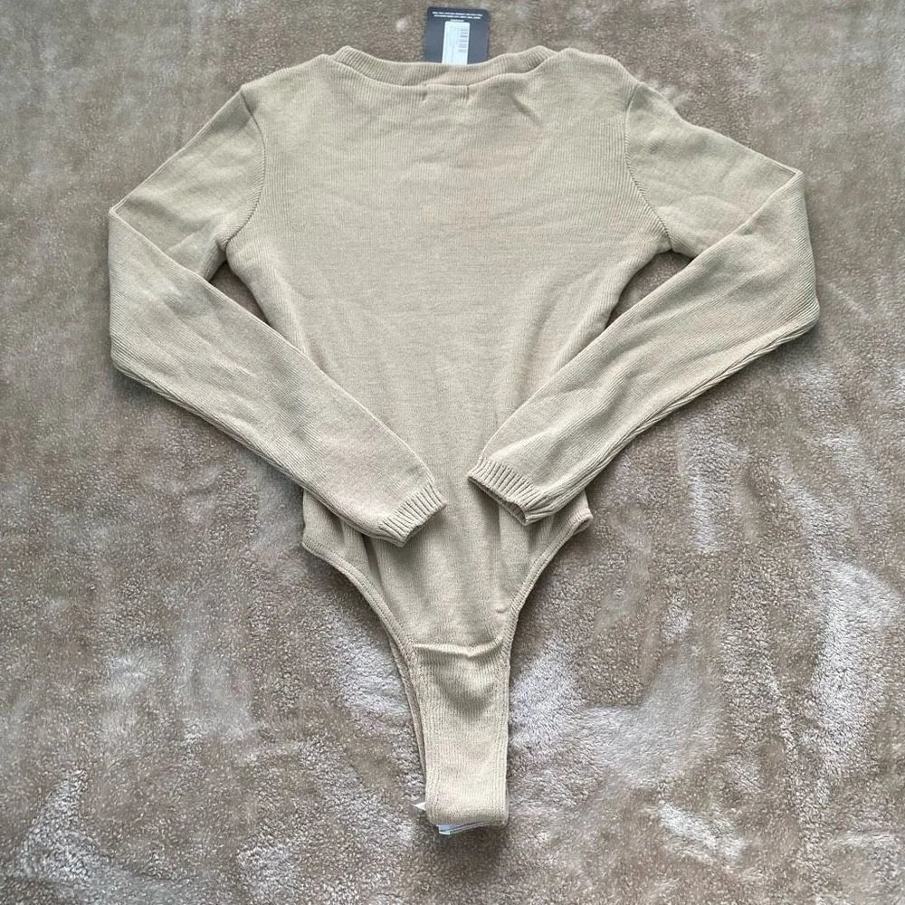 Pretty Little Thing  Women’s Tan Stone Knitted Long Sleeve Cheeky Bodysuit - Image 2