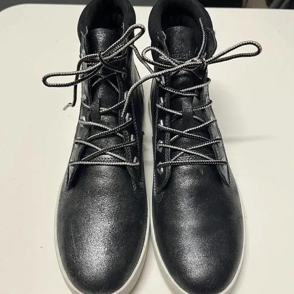 Timberland Dausette Metallic Leather‎ Ankle Boot Sneaker Womens size 9 - Image 2