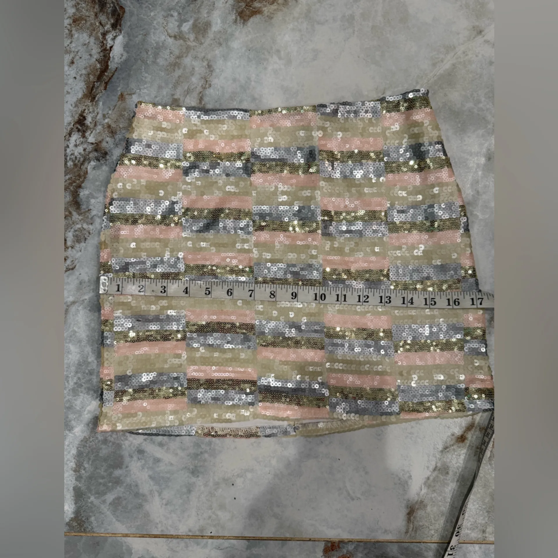 Dina Be White and Gold Sequin Accent - Image 6