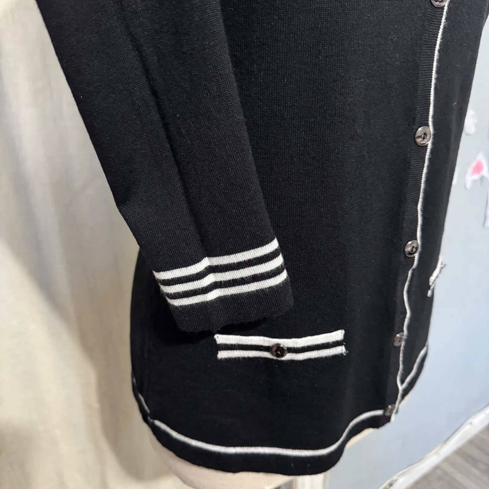 Karen Scott Petites Black White Trim Crew Neck Button Front Old Money Cardigan M Size undefined - Image 4
