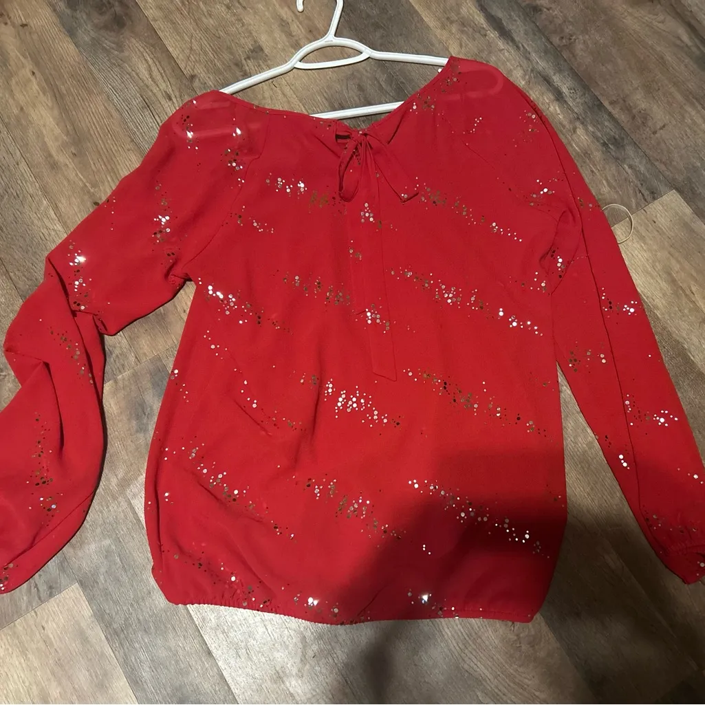 NY Collection Red Women's Top with silver sparkles size medium - Image 6