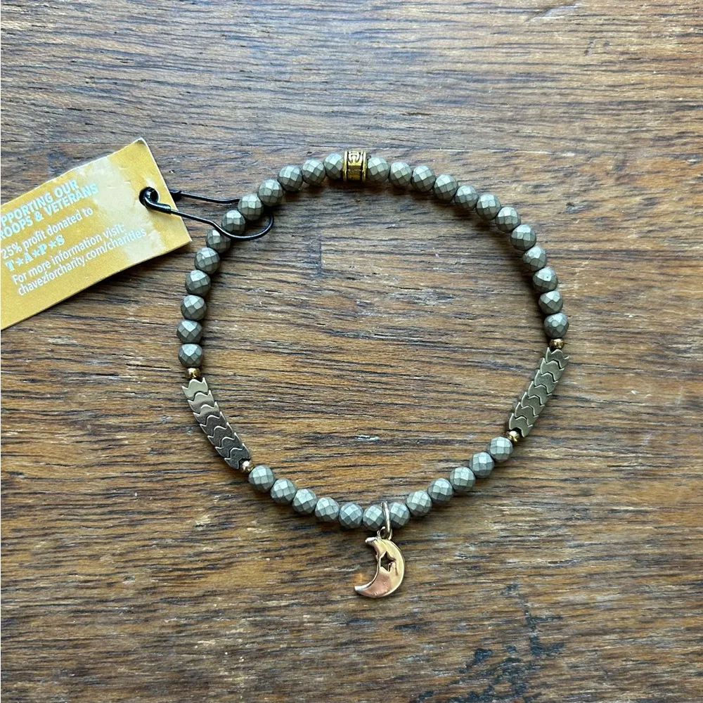 NWT stretchy beaded bracelet - Image 2