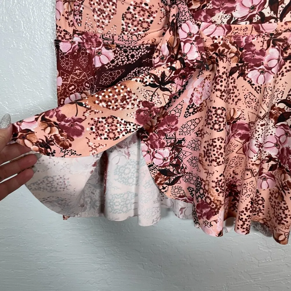 Torrid Women Plus Size 1 D/DD Pink Maroon Floral Tankini Underwire Built in Bra - Image 3