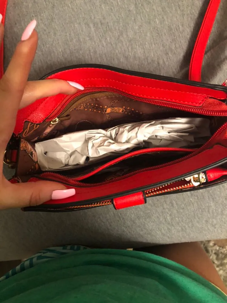 La Terre red purse - Image 4