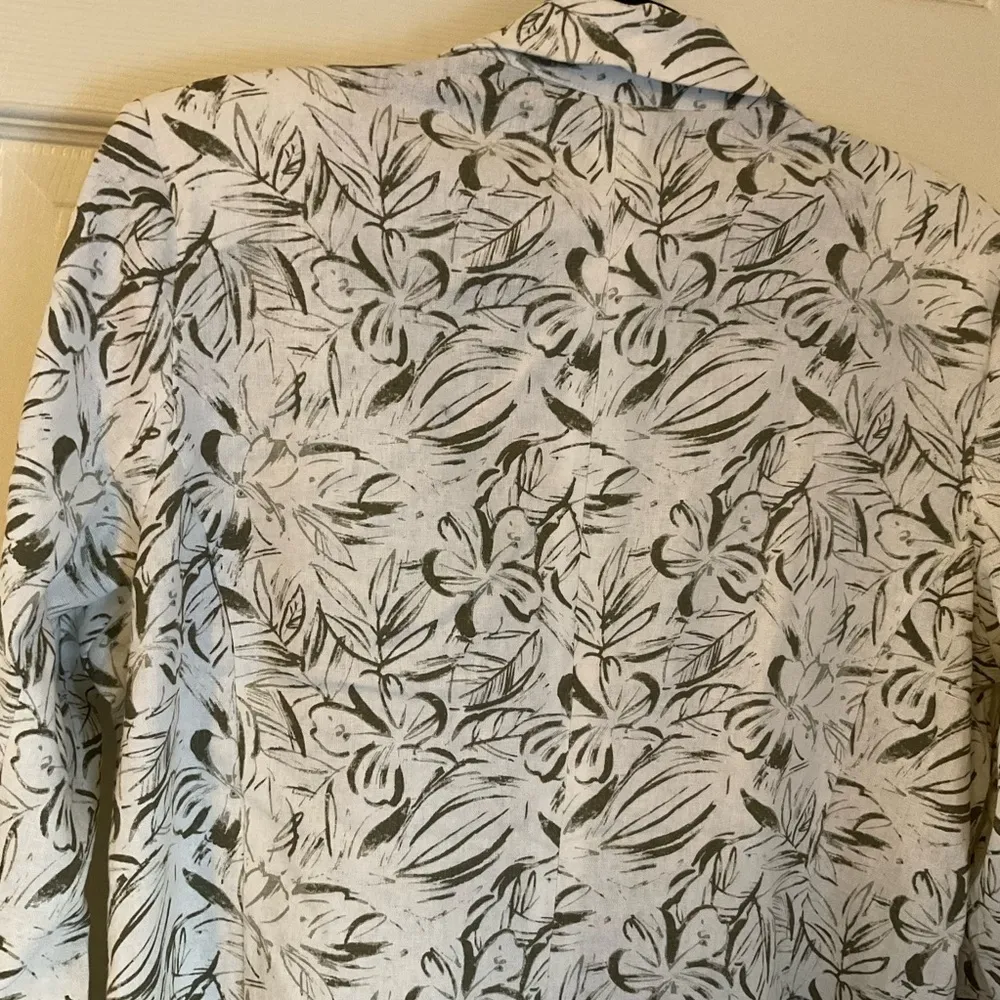 BRIGGS women blazer size medium - Image 9