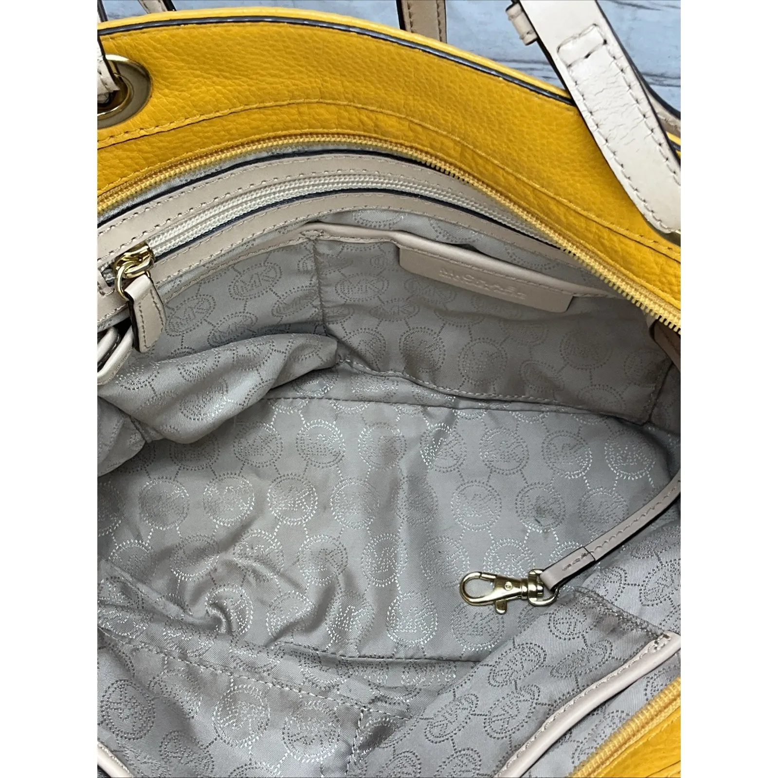 Michael Kors Bedford Sun Yellow Pebbled Leather Tote Bag Purse - Image 9