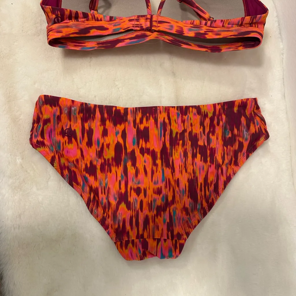 Lululemon swim suit! Water slide pink & Orange Women's Bikini Set Size Small! - Image 8