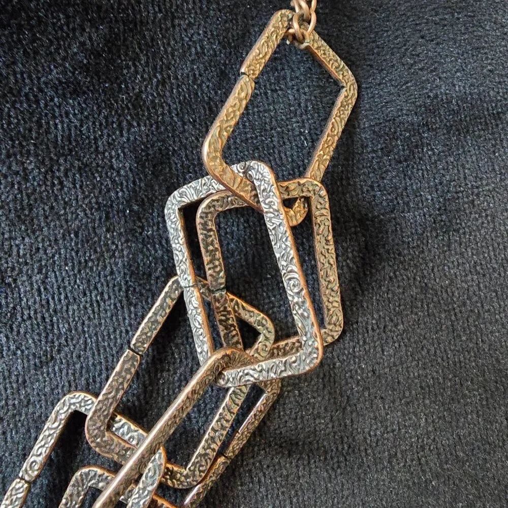 Womens Fashion Seattle Scene Copper Necklace Jewelery with Lobster Clasp Gold - Image 2