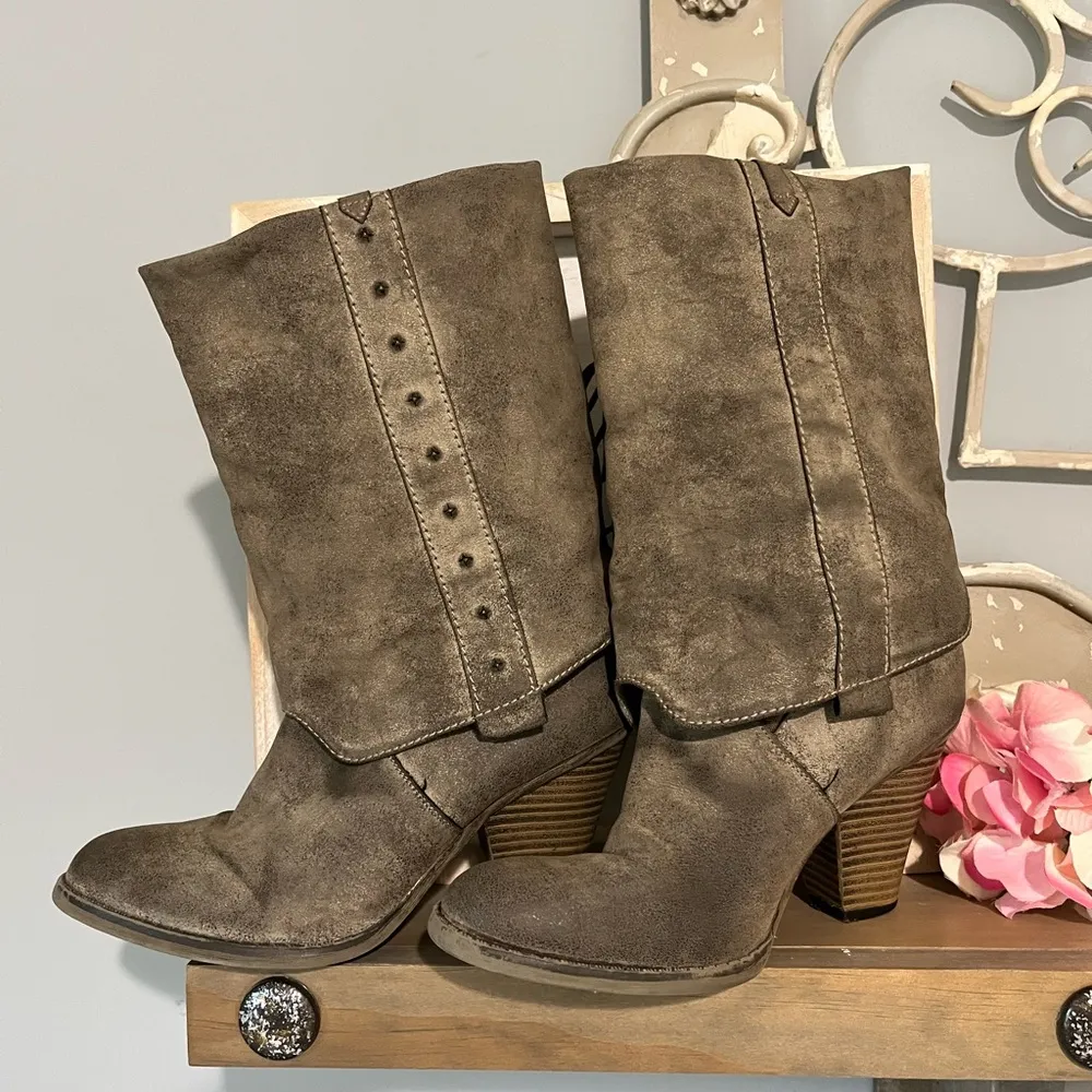 Mia Boutique Boots Mid Calf TaupeHeeled Womens 6 - Image 2