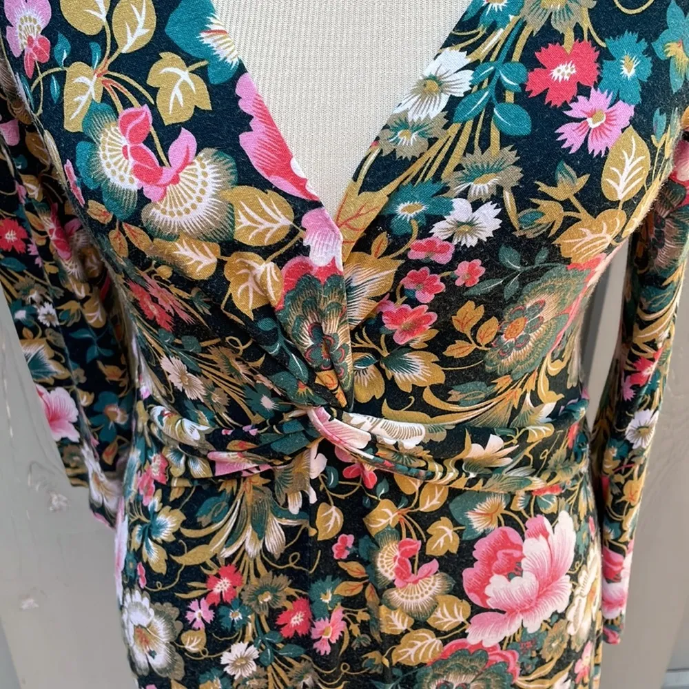 Anthropologie Stretch Jersey Floral V-neck Long Sleeve Midi Dress size M - Image 3