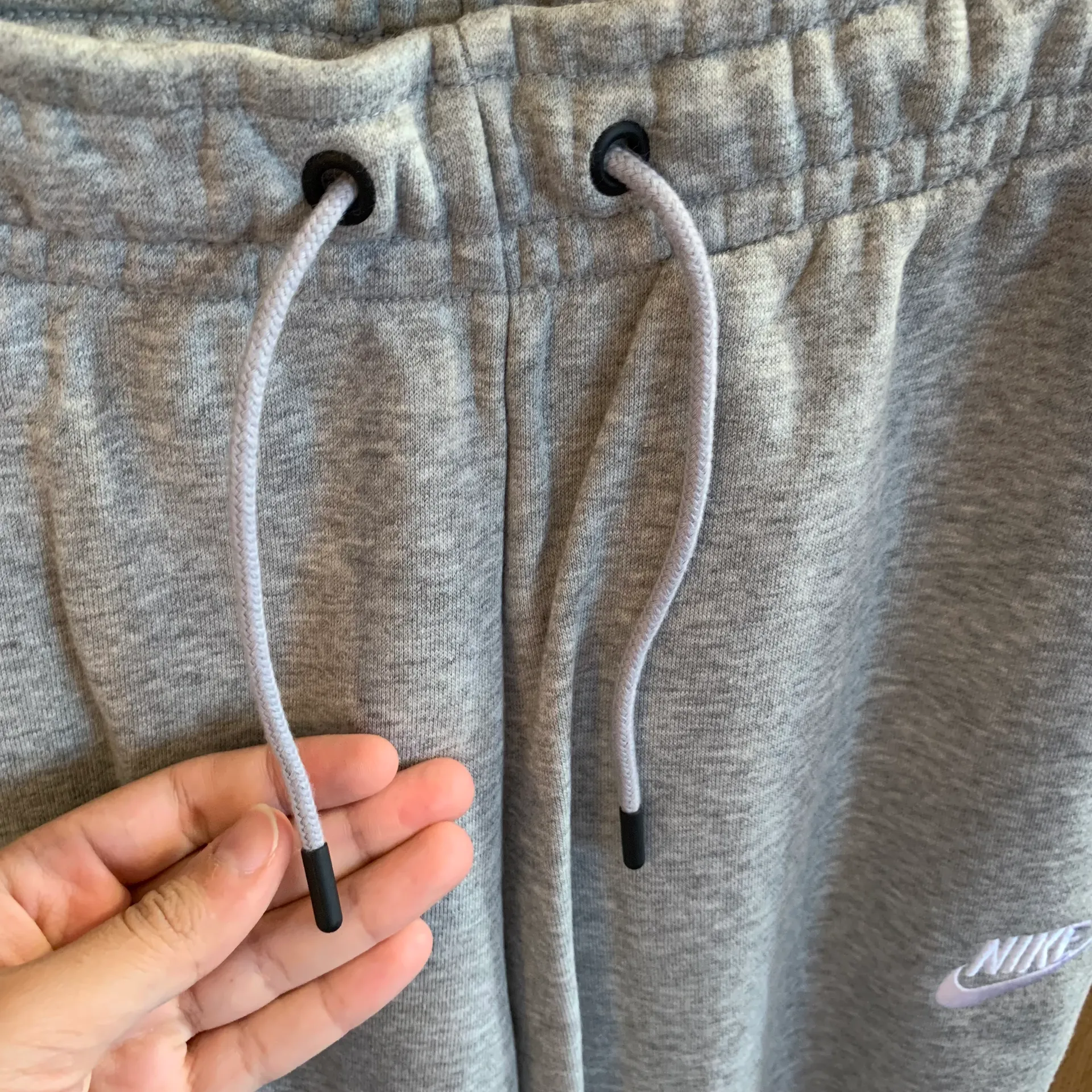 Nike Women’s  Grey Sweatpants - Image 9