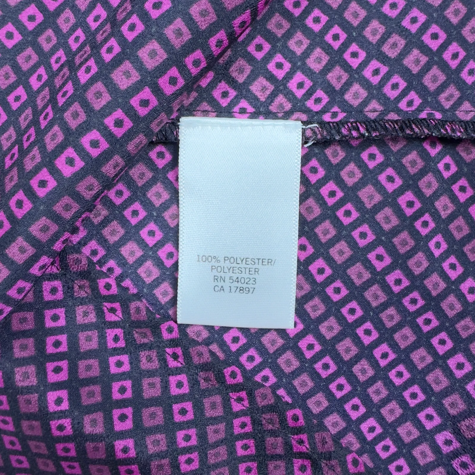 Banana Republic‎ Women’s Blouse Small Purple Geometric Diamond Print - Image 4