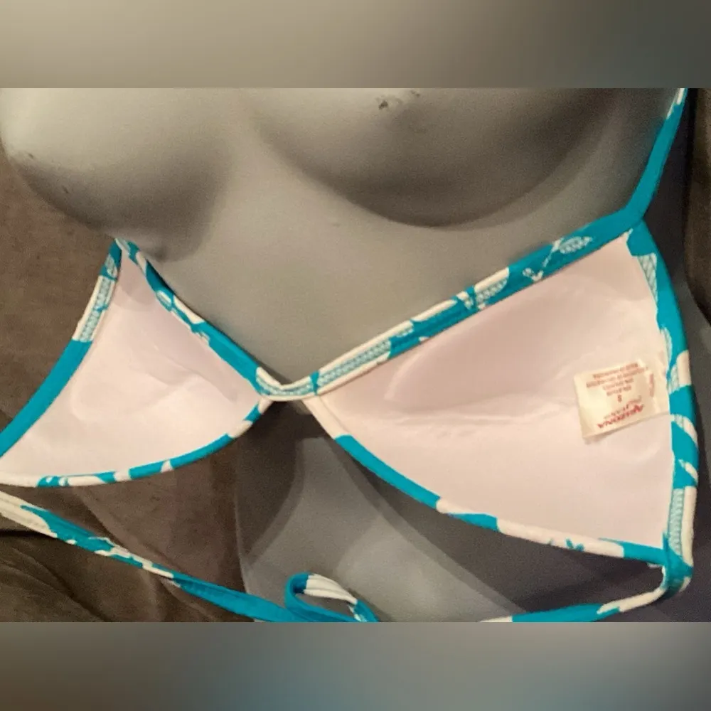 Arizona Jean Two Piece Blue & White Flowers SwimSuit. Top:SMALL / Bottoms:Medium - Image 8