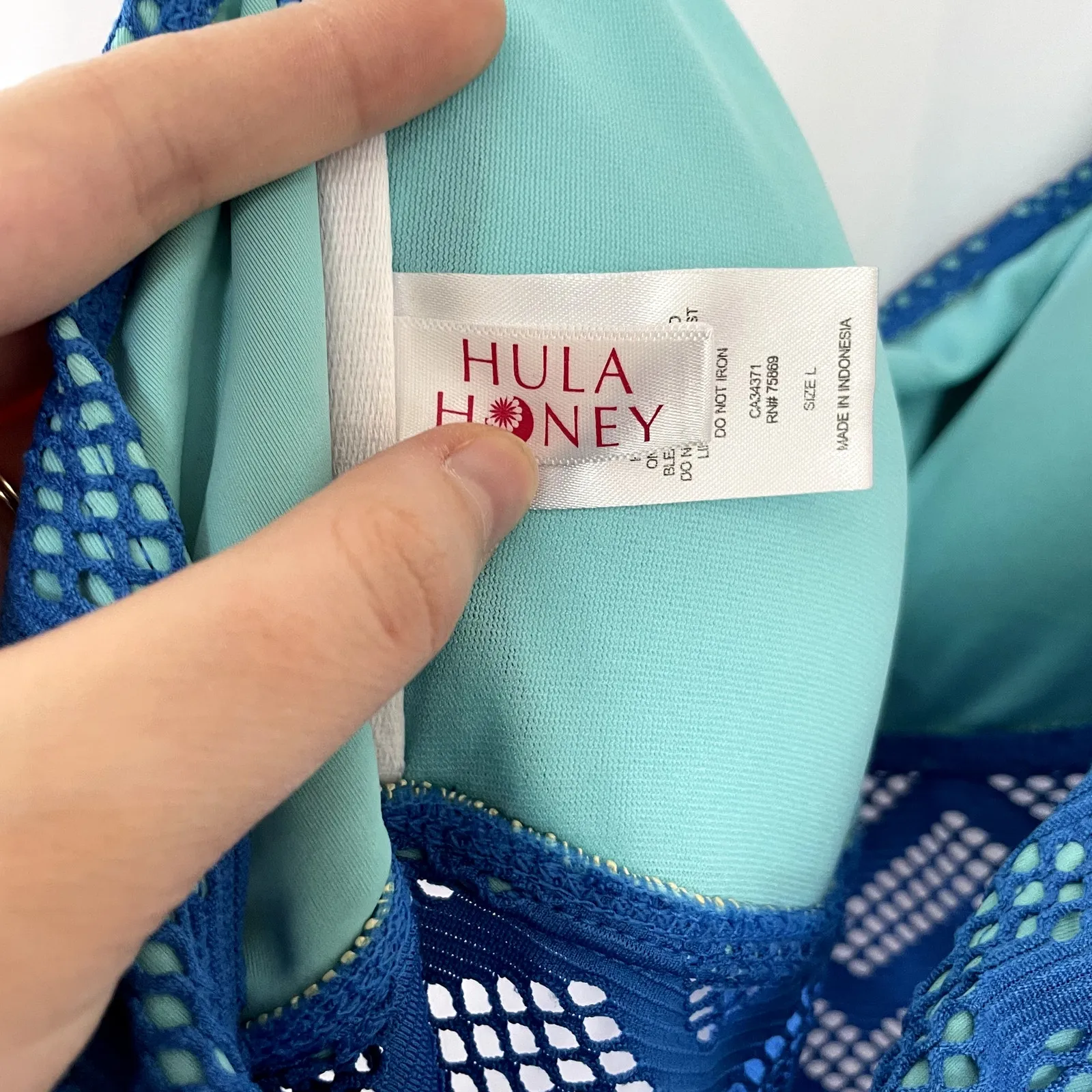 Hula Honey blue aqua halter neck straight neckline padded tankini swim top L - Image 4