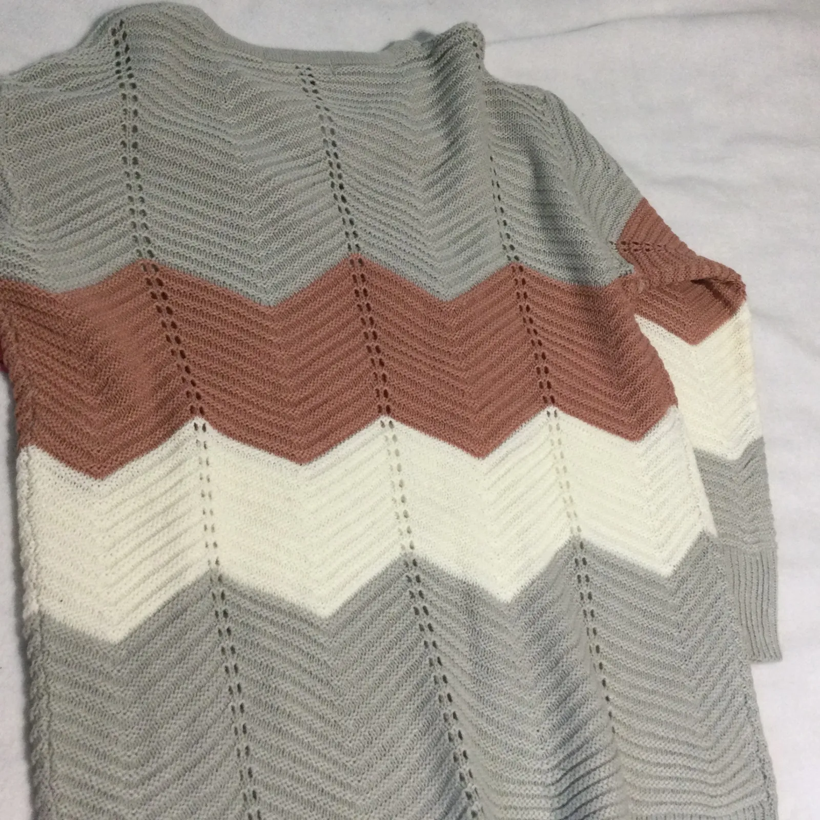 Love Change Italy Chevron Stripe V Neck Sweater Light Pink Gray White Size S - Image 2