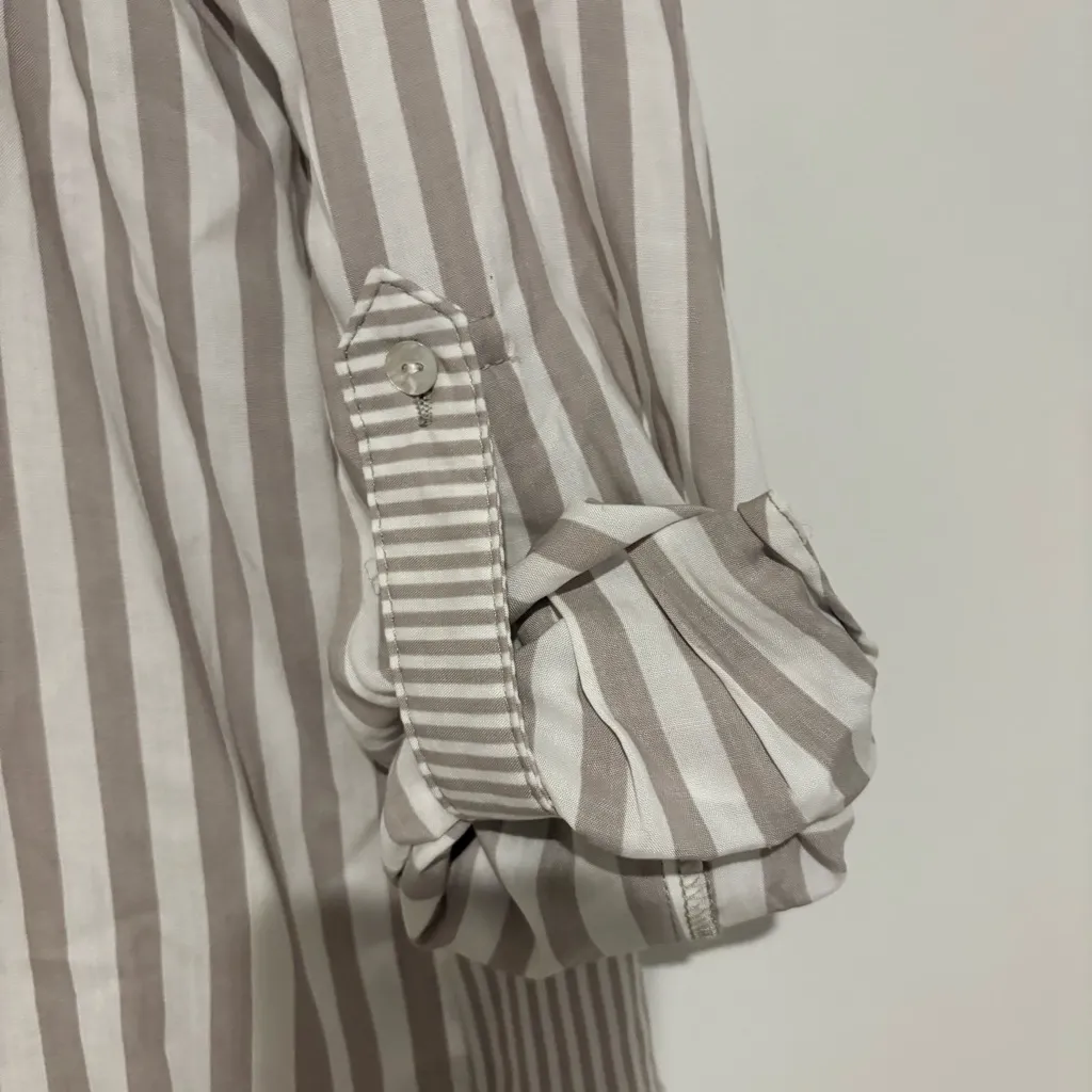 Jane and Delancey striped high low button down shirt tan white small - Image 5