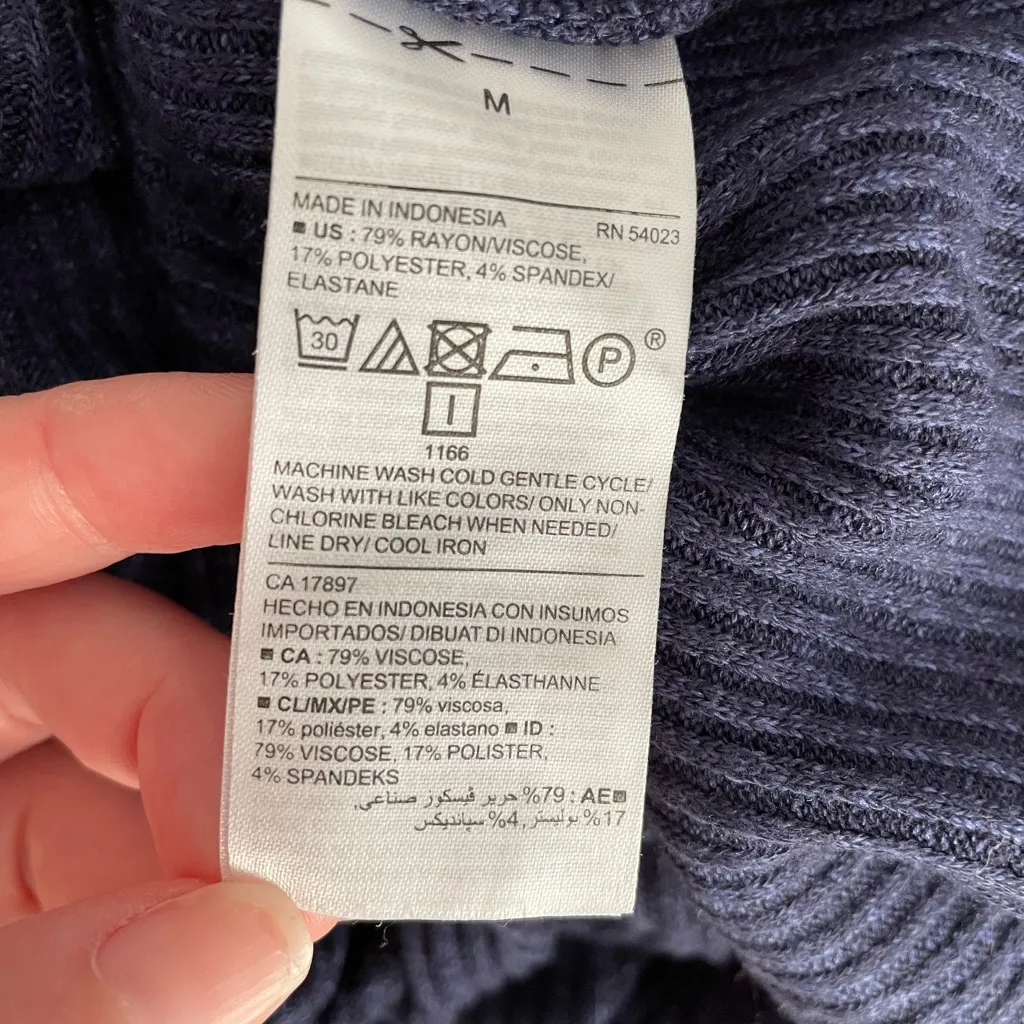 Old Navy Waffle Knit long sleeve tee navy blue - Image 7