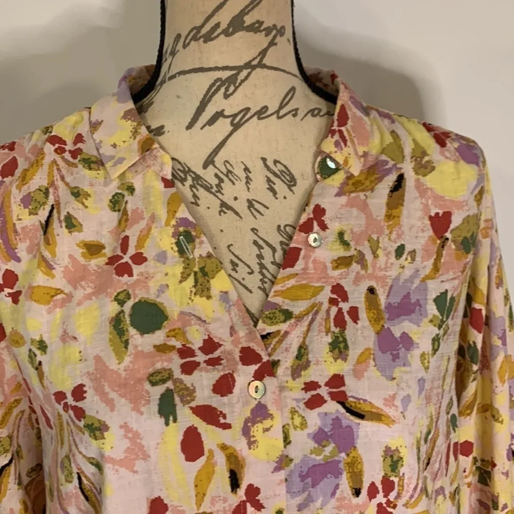 LC Lauren Conrad puff balloon sleeve button front top watercolor print XL - Image 4