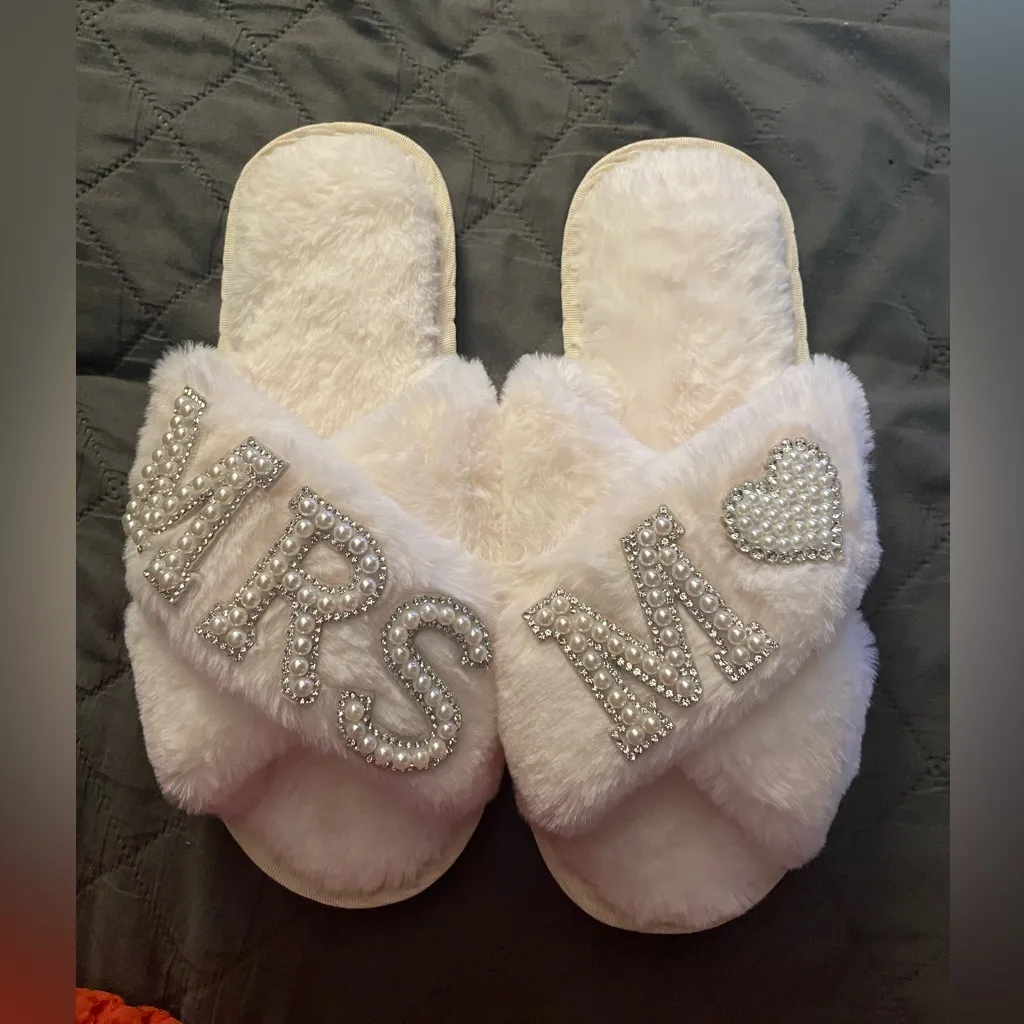 New Bridal Faux Fur Slippers with Rhinestone Letters Silver Size undefined - Image 3
