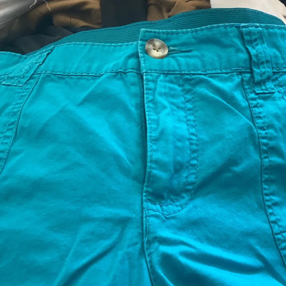 FINAL MARKDOWN Ladies' White Stag Shorts (4) - Image 3