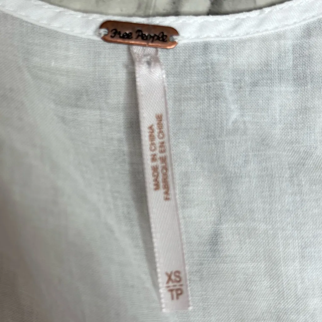 Free People size XS Linen Blend Flowy oversized white top shirt tunic boho beach - Image 7