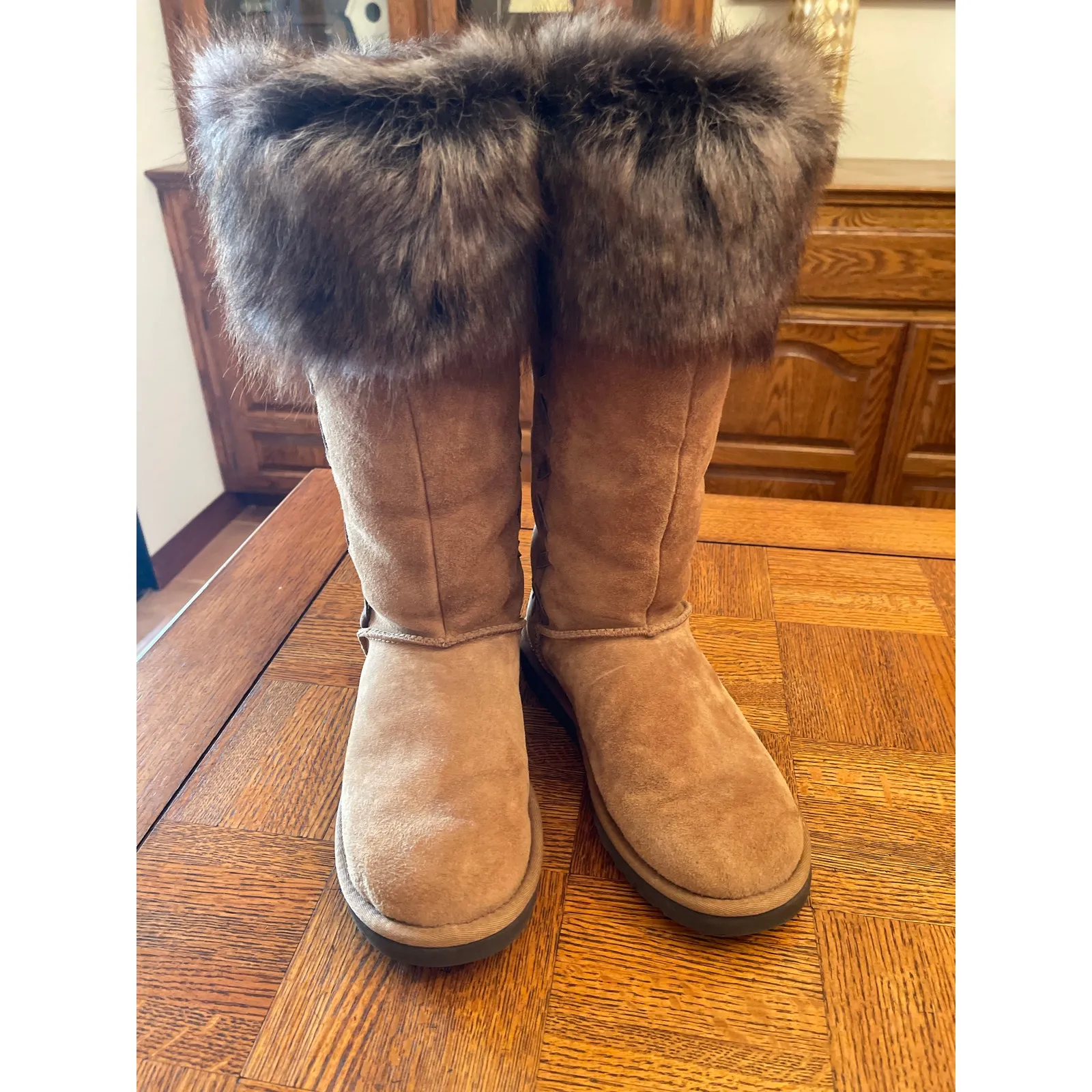 UGG Australia Rosana tall boot in Chestnut - size 6 - Image 3