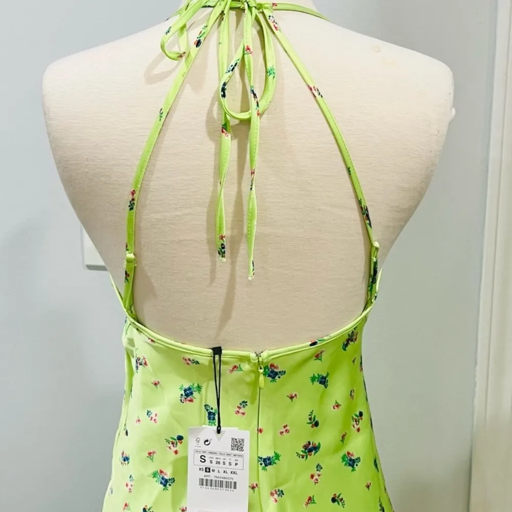 SATIN GREEN FLORAL MINI DRESS - Image 8