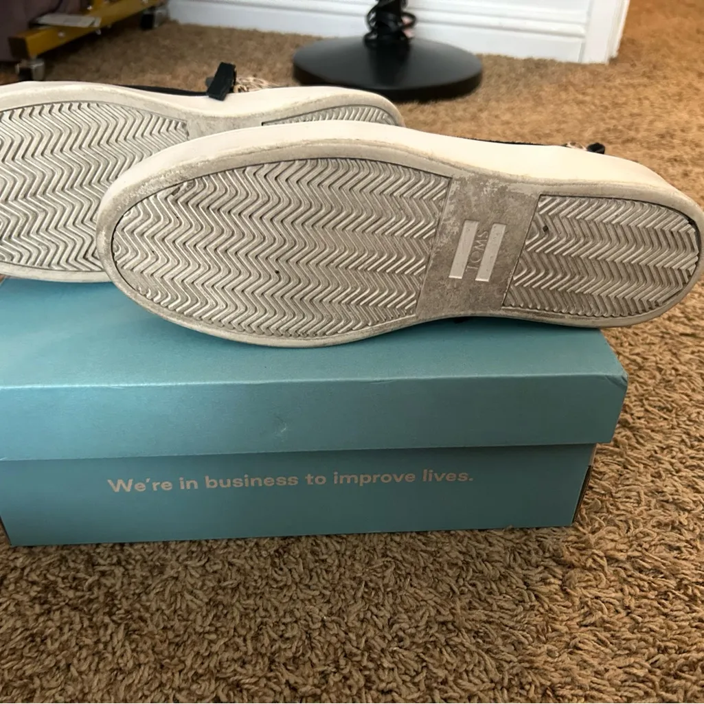 TOMS Black Jamie High-Top Sneakers - Image 6