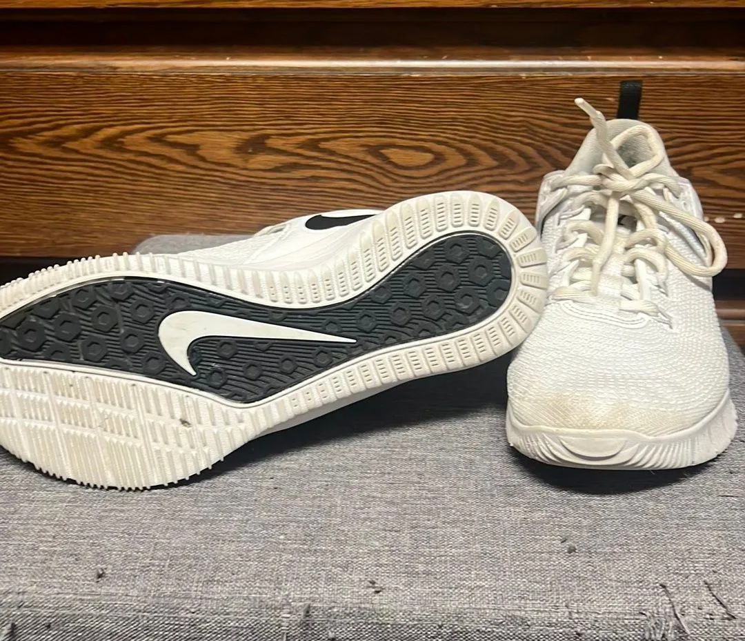 Volleyball Shoes - Image 2