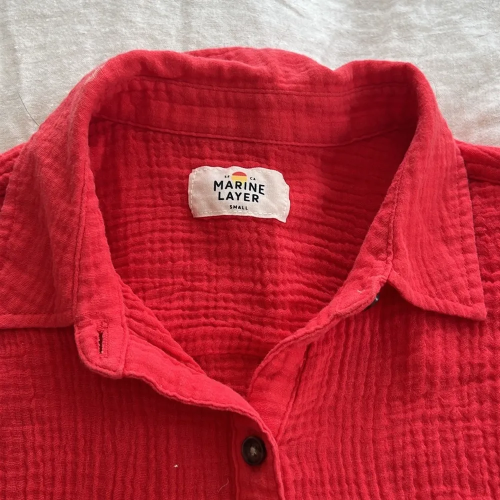 Marine Layer Abbey Double Cloth Cotton Gauze Button Down Hibiscus Red Small $98 - Image 5