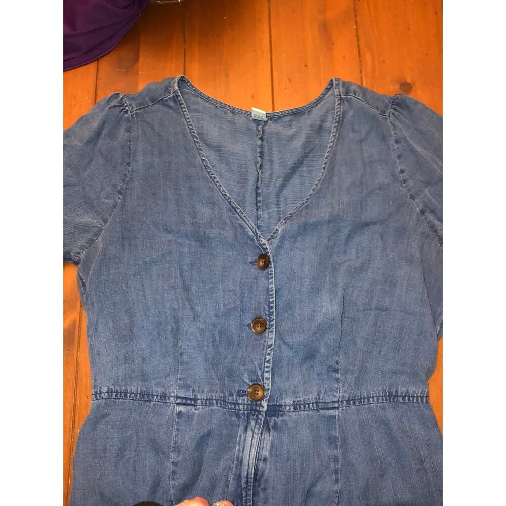 Old Navy Chambray Denim button up Jumpsuit short sleeved size large - Image 9