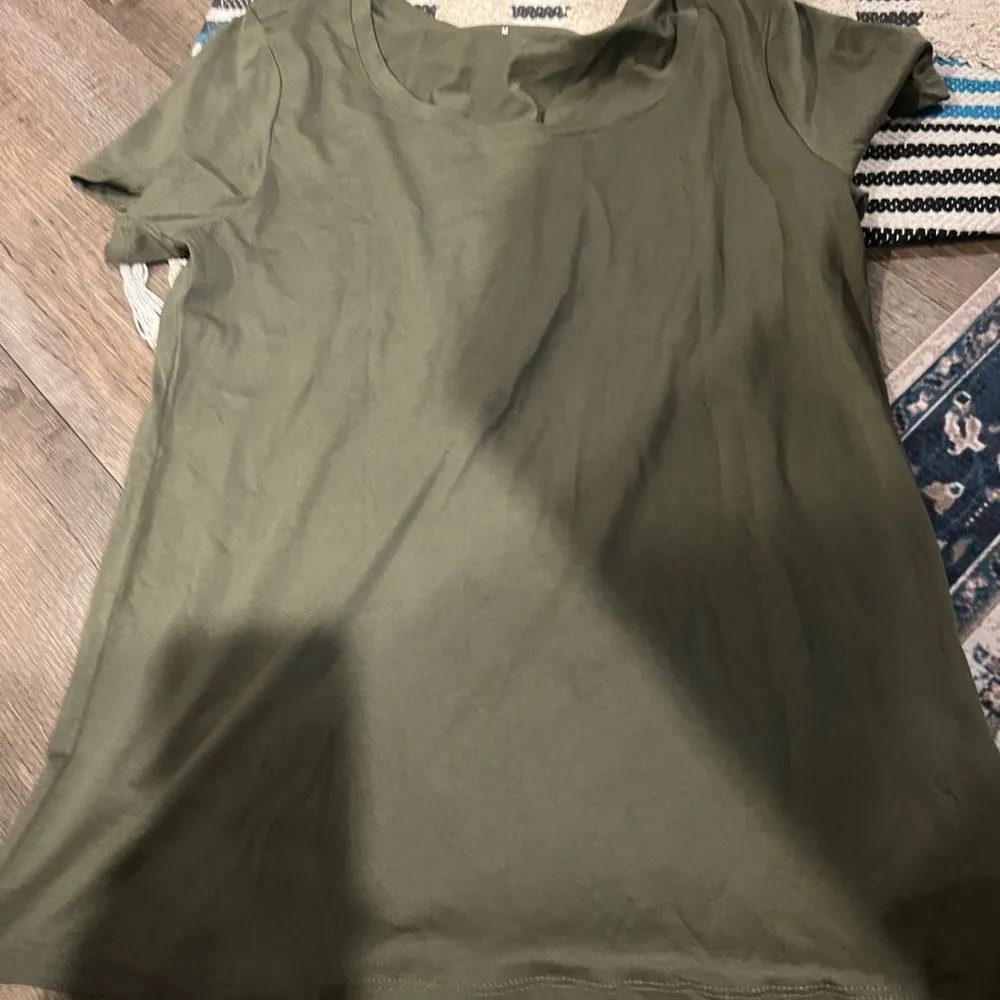 Quince Olive Green Women's Top size M - Image 3
