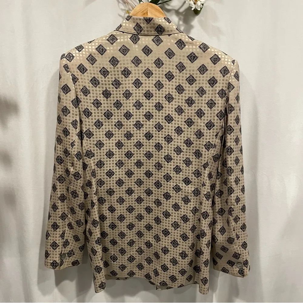 Vintage 80’s creamy tan silk geometric art deco blazer Anne Klein pockets - Image 9