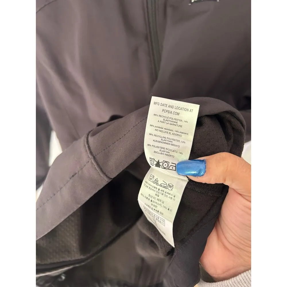 Patagonia Women's Black Full Zip Jacket Size Small - Image 8