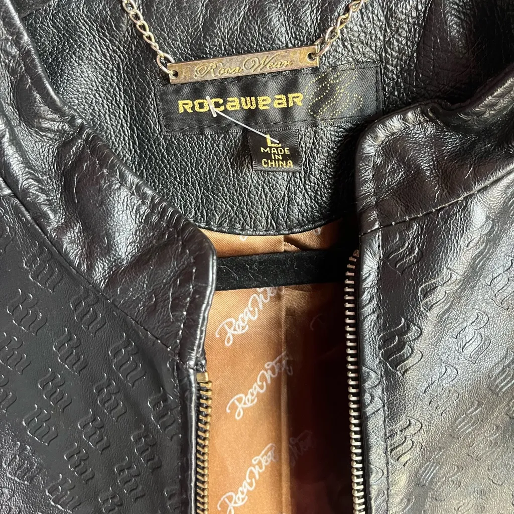 Rocawear leather jacket size large - Image 3