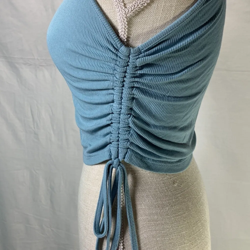 ROMWE Light Blue Ruched Cropped Tank Top Size 4 - Image 4